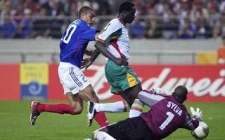 2002年世界杯经典对决：法国对阵塞内加尔