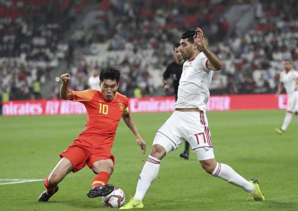 中国与伊朗的足球对决：直播精选-第1张图片-寰星运动网
