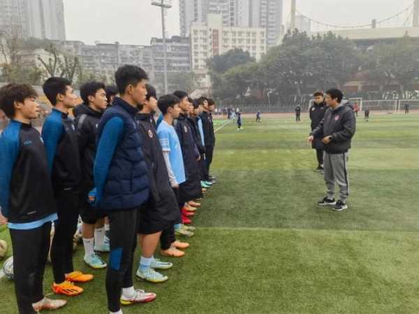 重庆足球中学生的激情与梦想-第2张图片-寰星运动网
