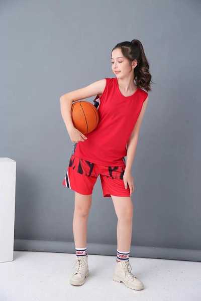女孩夏季篮球装备指南-第3张图片-寰星运动网