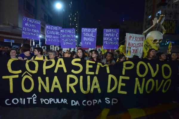 巴西抗议世界杯：民众不满赛事开销与社会责任失衡-第3张图片-寰星运动网