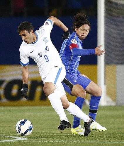 广州富力对阵大阪：一场亚洲足球的较量-第1张图片-寰星运动网