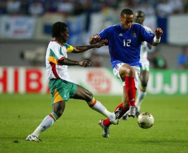 2002年世界杯经典对决：法国对阵塞内加尔-第2张图片-寰星运动网