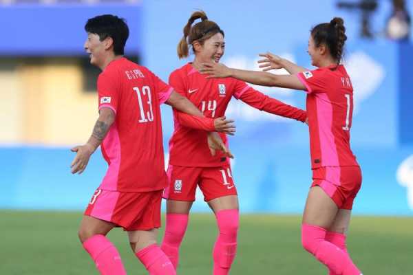 女子足球韩国对朝鲜的精彩对决-第2张图片-寰星运动网