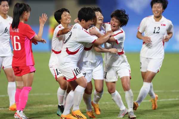 女子足球韩国对朝鲜的精彩对决-第3张图片-寰星运动网
