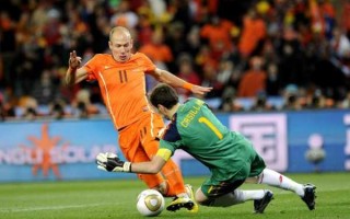 荷兰与西班牙2010年足球对决回顾