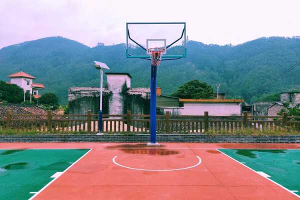板选村新建篮球场：村民健身娱乐新去处-第1张图片-寰星运动网