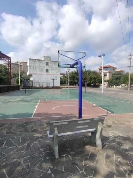 板选村新建篮球场：村民健身娱乐新去处-第2张图片-寰星运动网