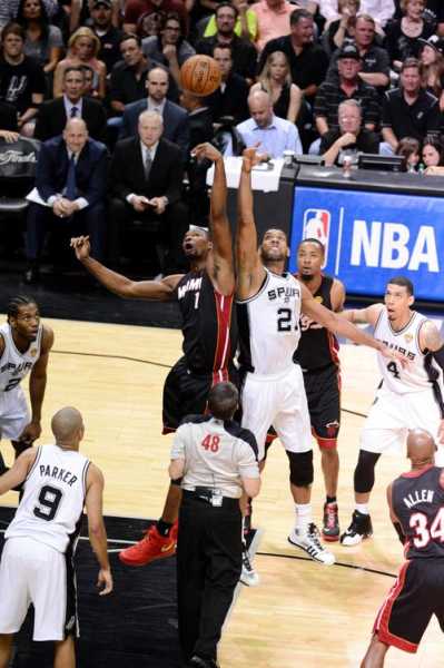 NBA总决赛回顾：热火与马刺的第五场巅峰对决-第2张图片-寰星运动网