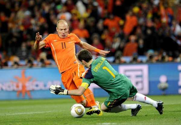 荷兰与西班牙2010年足球对决回顾-第1张图片-寰星运动网