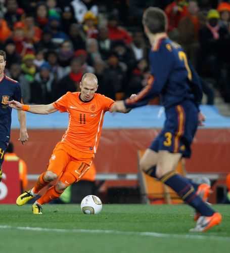 荷兰与西班牙2010年足球对决回顾-第2张图片-寰星运动网
